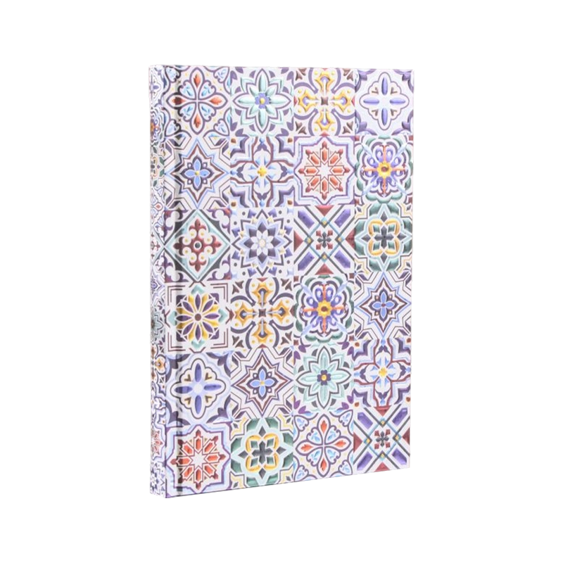 دفاتر ورقية ملونة بنمط هندسي